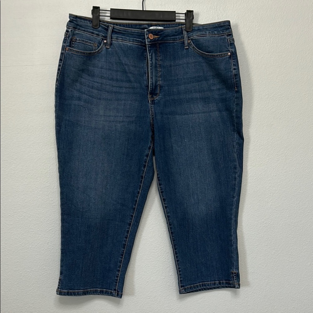 Croft & Barrow Blue Denim Capris Size 18 - Picture 5 of 6
